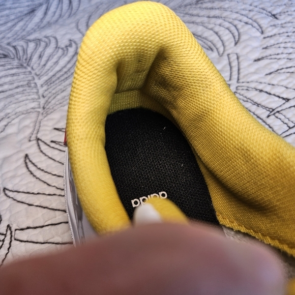 VGUC Adidas Disney Grand Court Mickey Mouse Velcro Sneakers Kids 2 - Picture 12 of 16